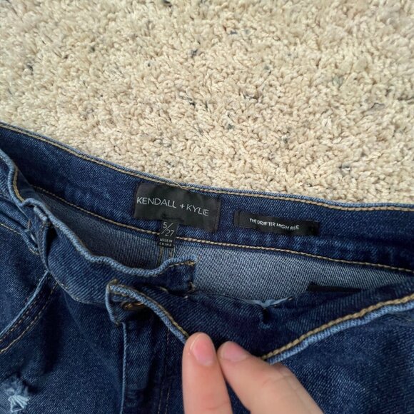 Kendall & Kylie Cut Off Blue Denim Shorts Size 5/27 w Logo Jorts Distressed - Picture 5 of 7